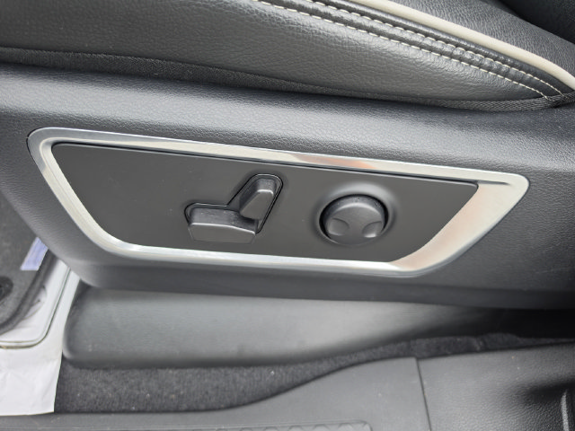 Used 2025 RAM 1500 Laramie AWD/4WD image 26