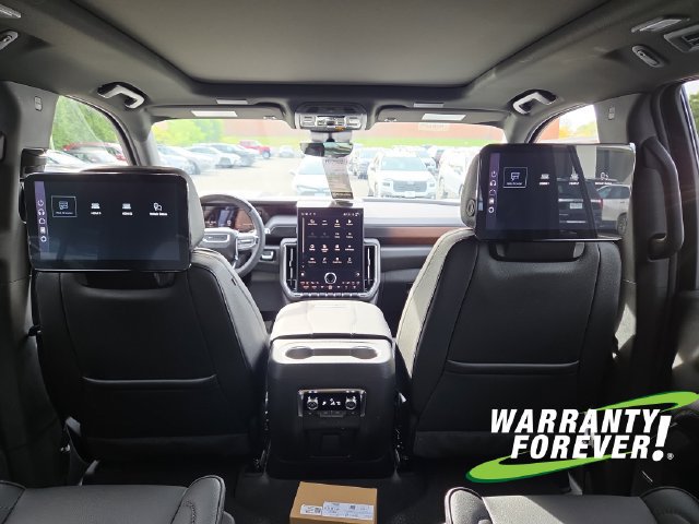 New 2026 GMC Yukon Denali w/ Denali Reserve Package AWD/4WD image 14