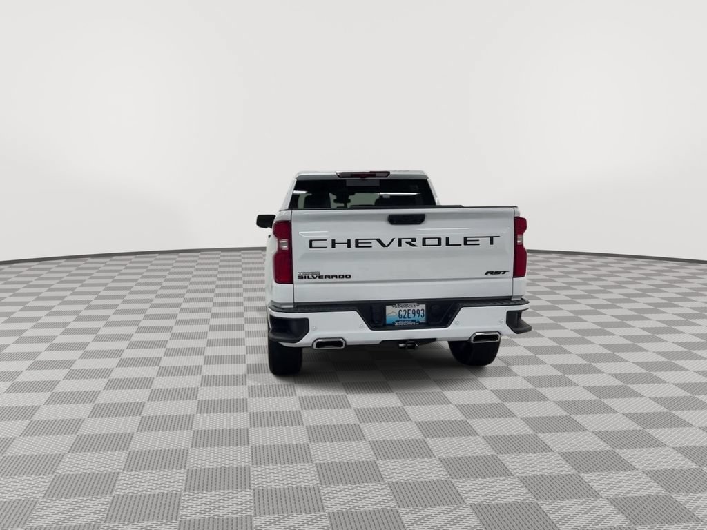 Used 2023 Chevrolet Silverado 1500 RST w/ Redline Edition AWD/4WD image 7