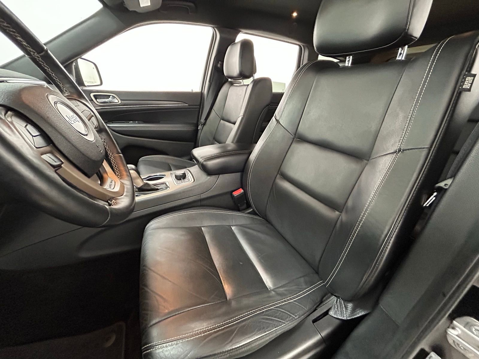 Used 2017 Jeep Grand Cherokee Limited image 30