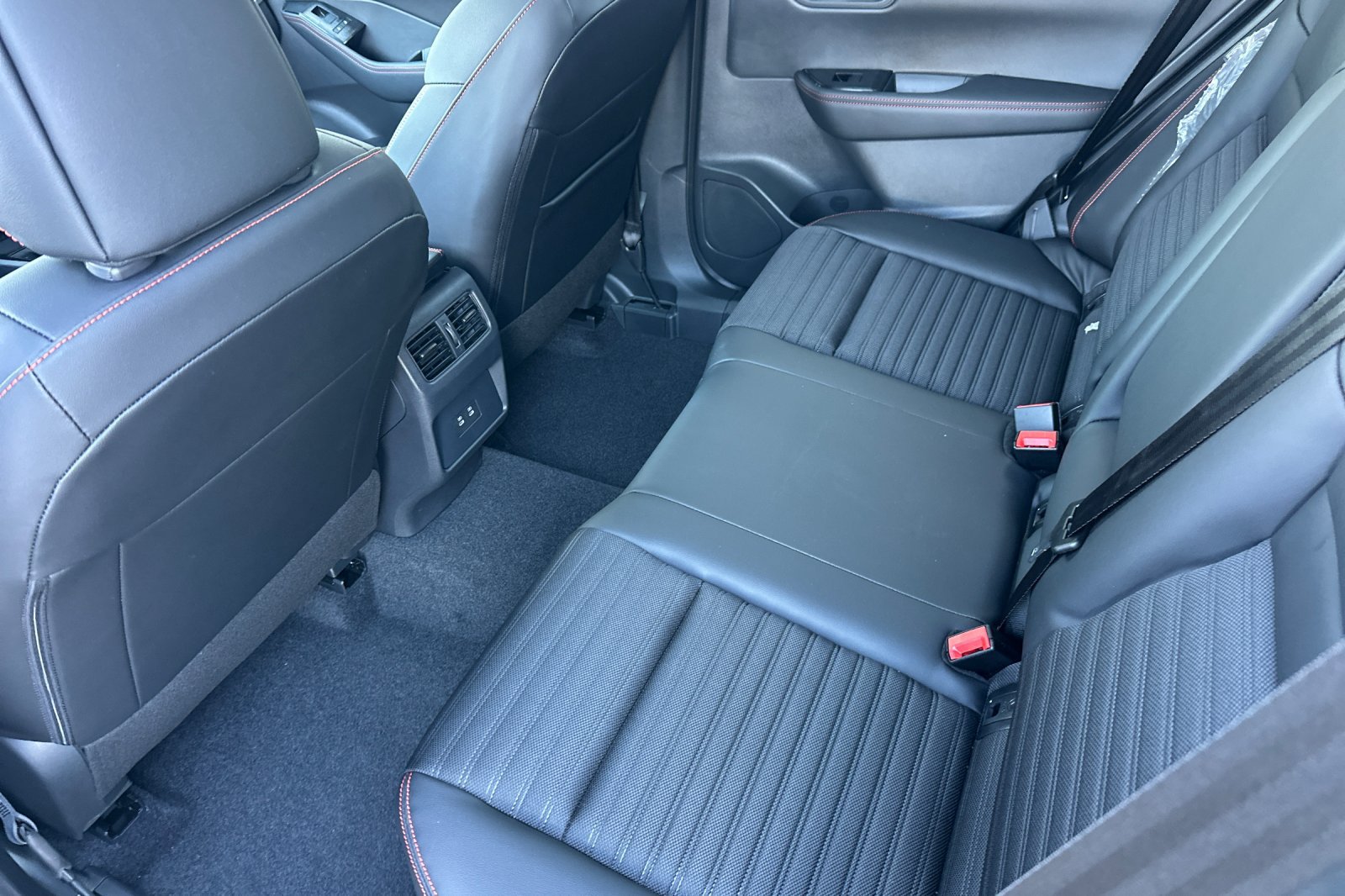 New 2026 Nissan Rogue SV w/ Rock Creek Premium Package AWD/4WD image 9