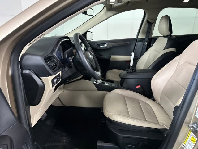 Used 2020 Ford Escape Titanium image 11