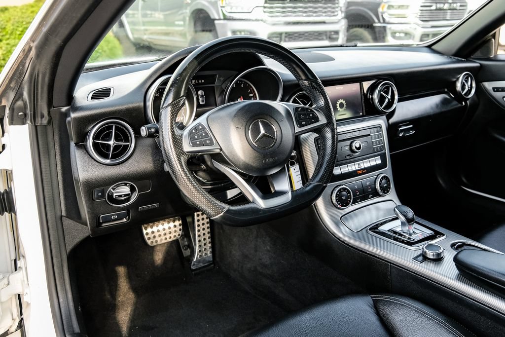 Used 2017 Mercedes-Benz SLC 300 image 9