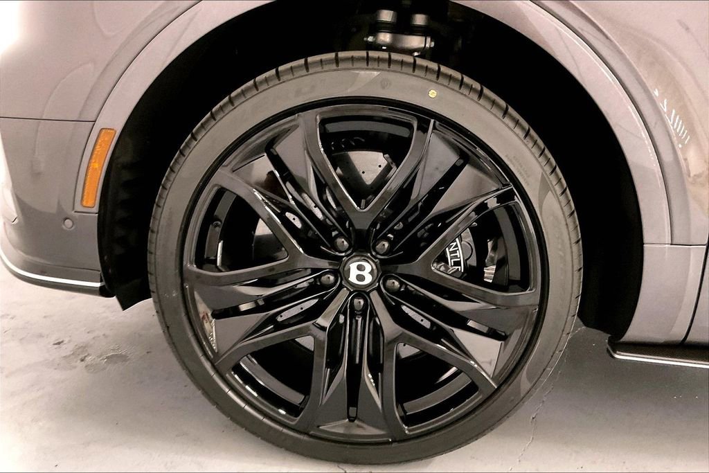 New 2026 Bentley Bentayga Speed image 17