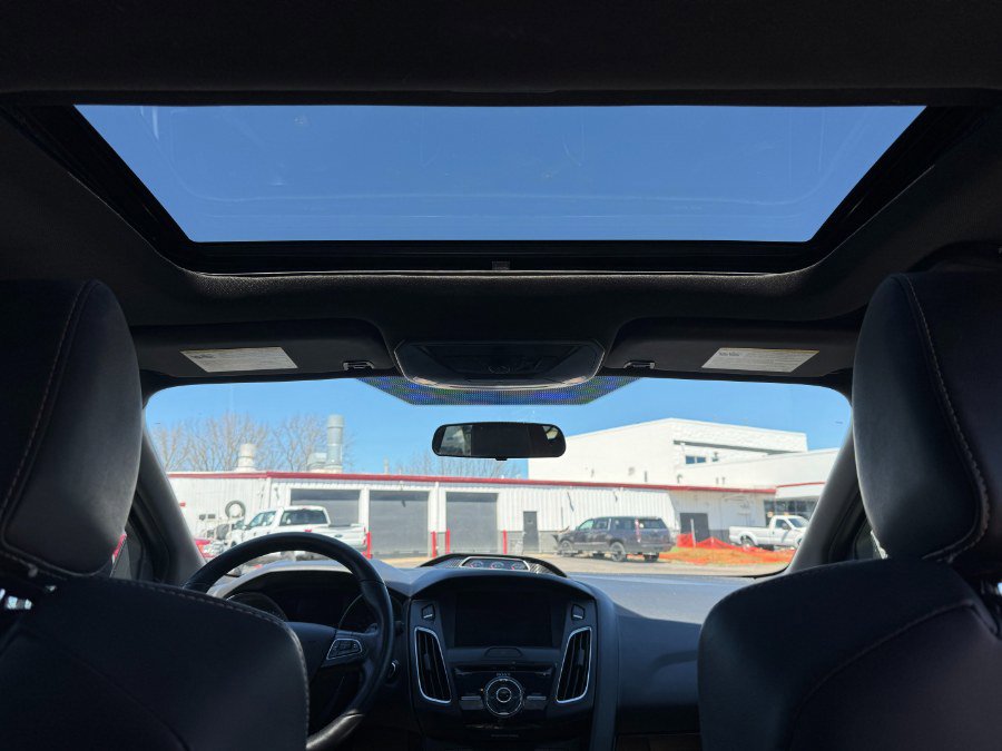 Used 2016 Ford Focus ST w/ Equipment Group 401A FWD image 21