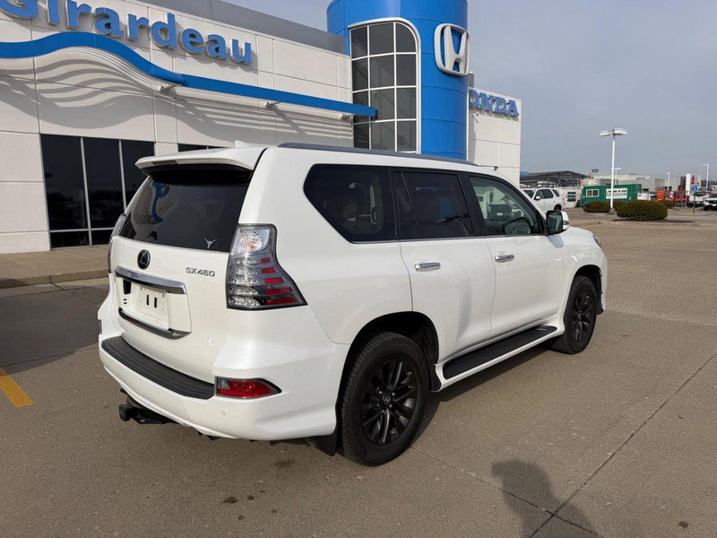 Used 2020 Lexus GX 460 Premium w/ Premium Package image 2