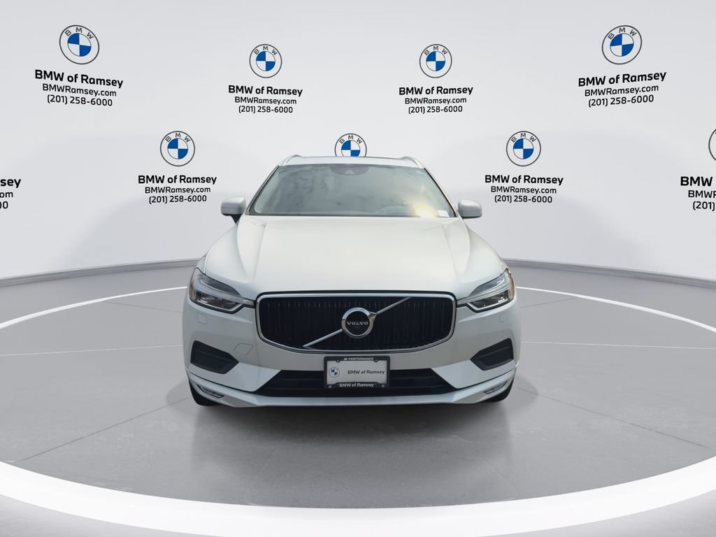 Used 2018 Volvo XC60 T6 Momentum w/ Advanced Package AWD/4WD image 3