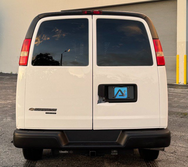 Used 2013 Chevrolet Express 2500 RWD image 8