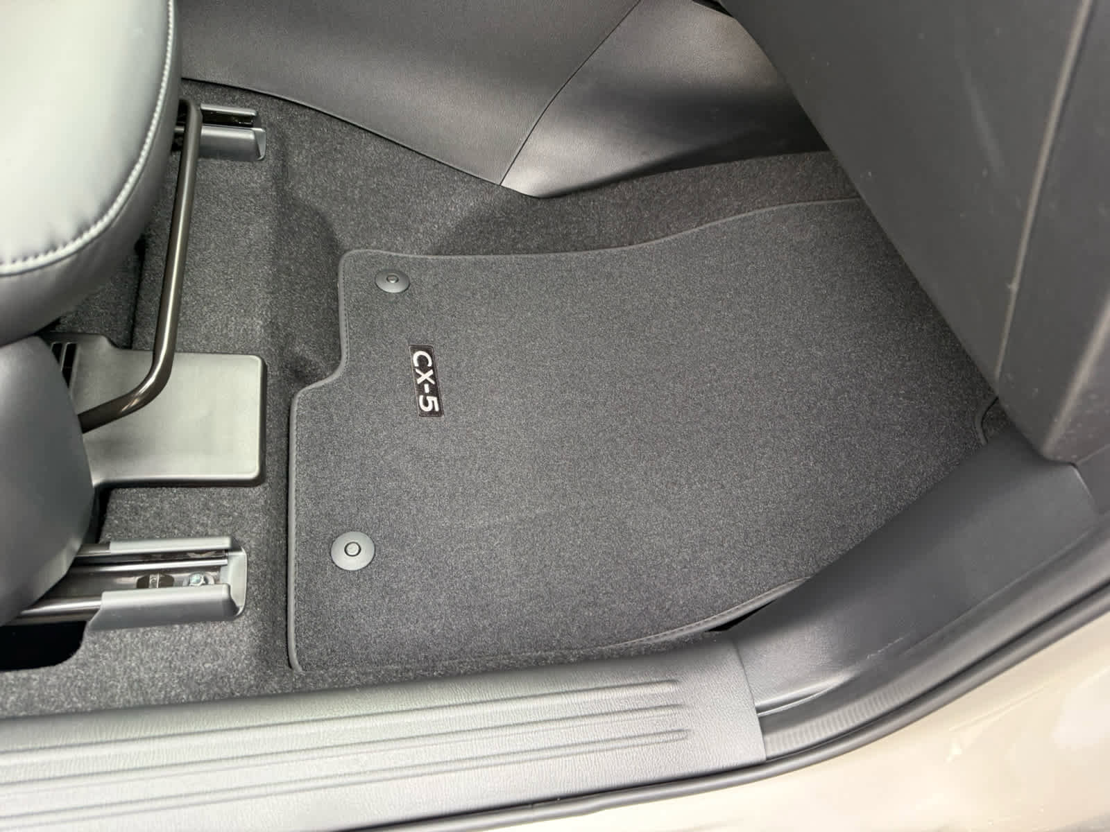 New 2025 MAZDA CX-5 AWD 2.5 S w/ Select Package image 10