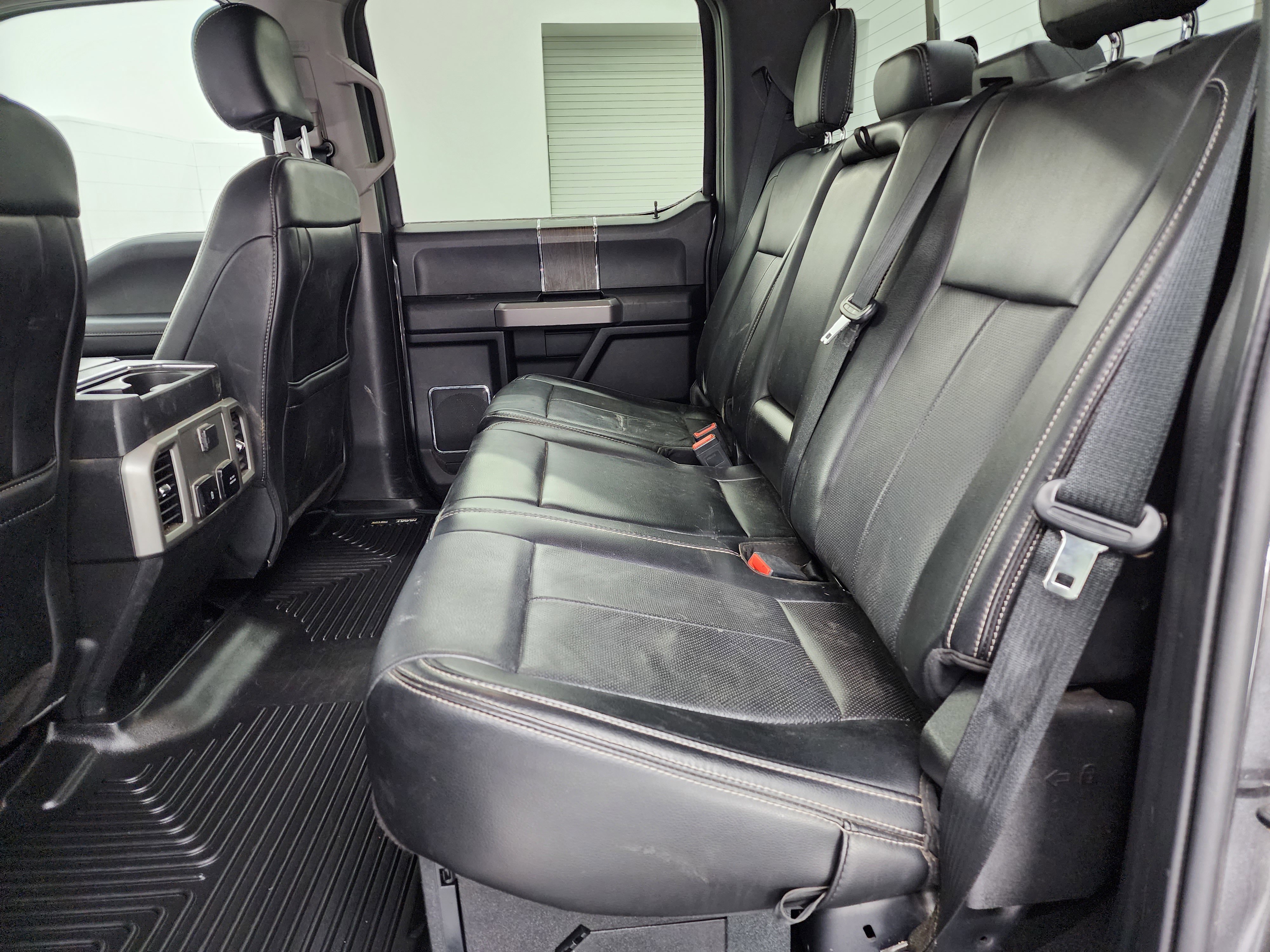 Used 2020 Ford F250 Lariat w/ Lariat Value Package image 9