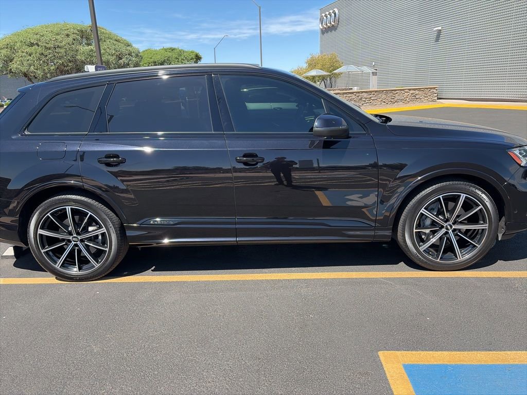 Used 2020 Audi Q7 3.0T Prestige w/ Prestige Package image 4