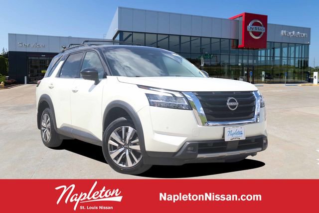 Used 2023 Nissan Pathfinder SL w/ Lighting Package (N92) AWD/4WD image 1