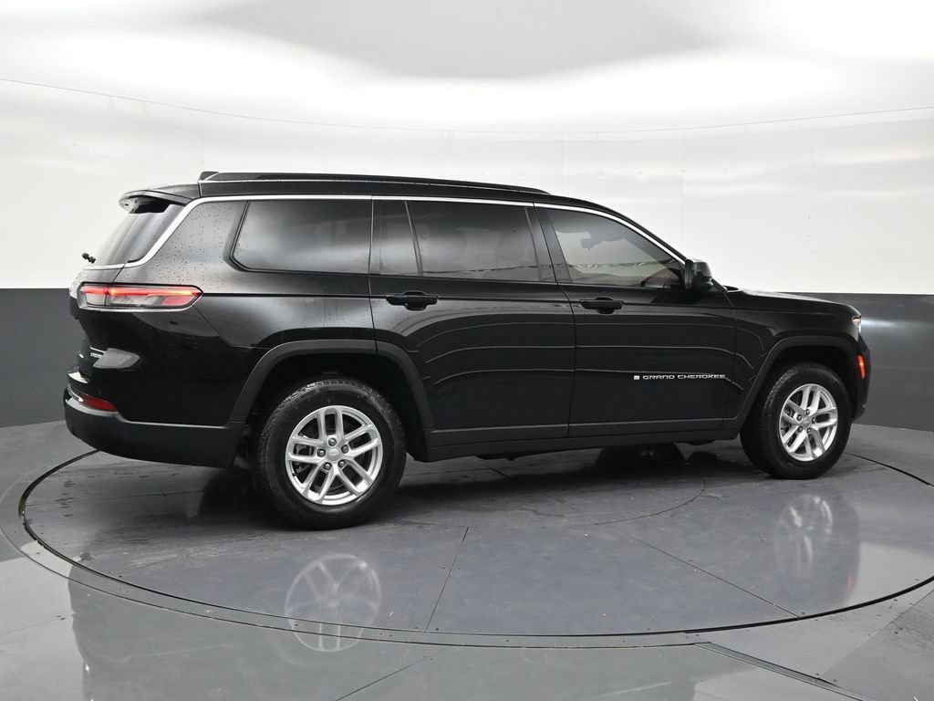 Used 2025 Jeep Grand Cherokee L Laredo w/ Luxury Tech Group I AWD/4WD image 3
