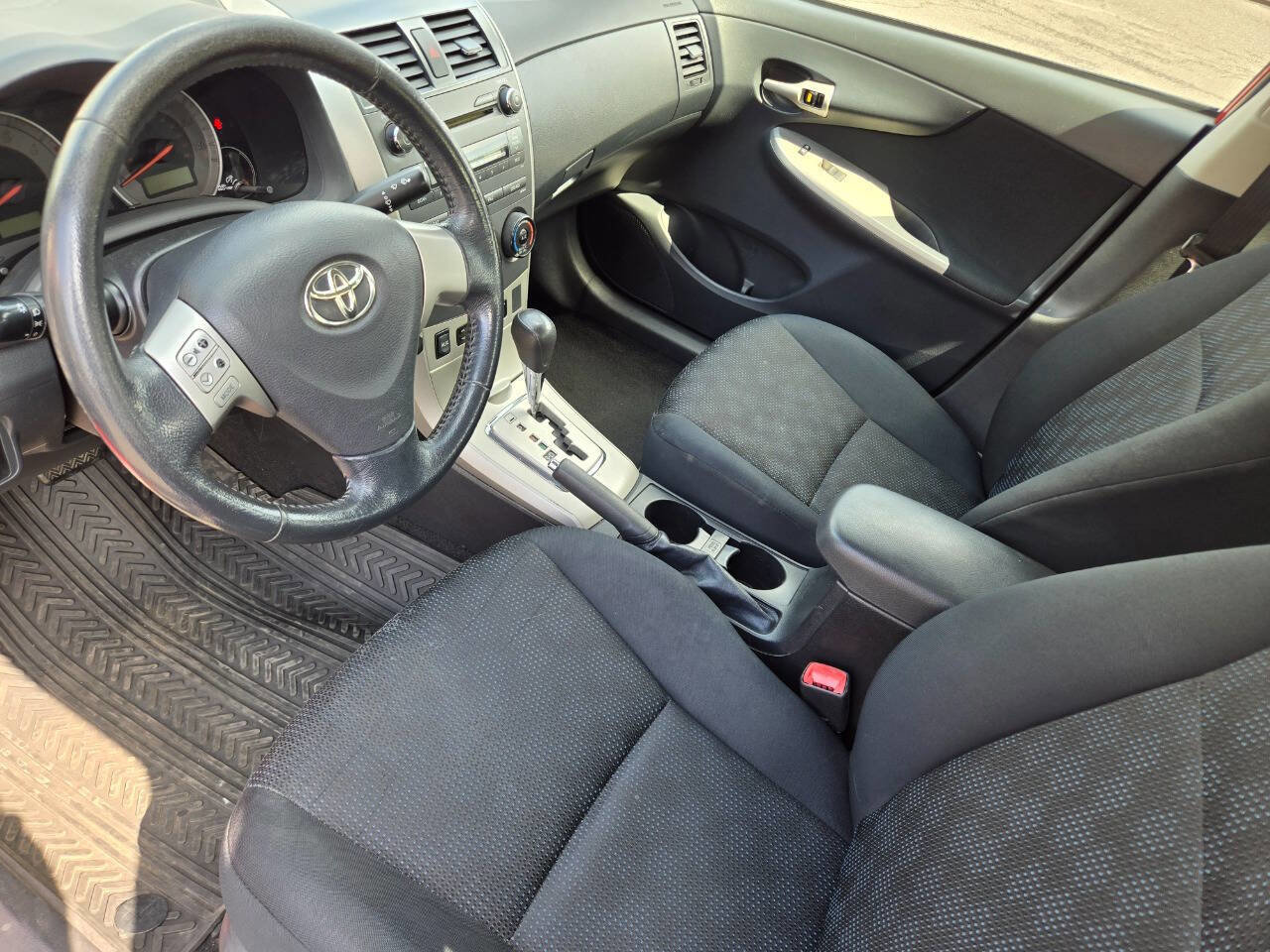 Used 2010 Toyota Corolla S FWD image 11