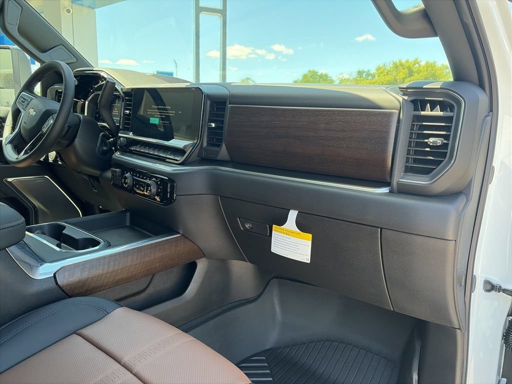 New 2026 Chevrolet Silverado 3500 High Country w/ High Country Premium Package AWD/4WD image 16