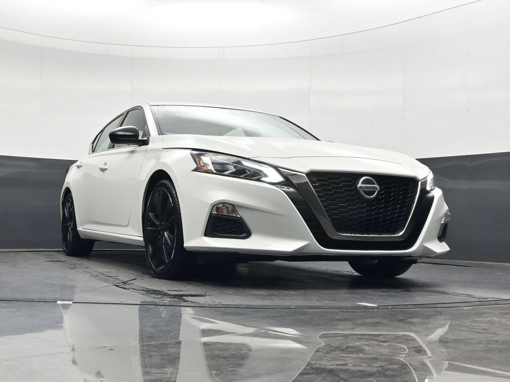 Used 2022 Nissan Altima 2.5 SR FWD image 41
