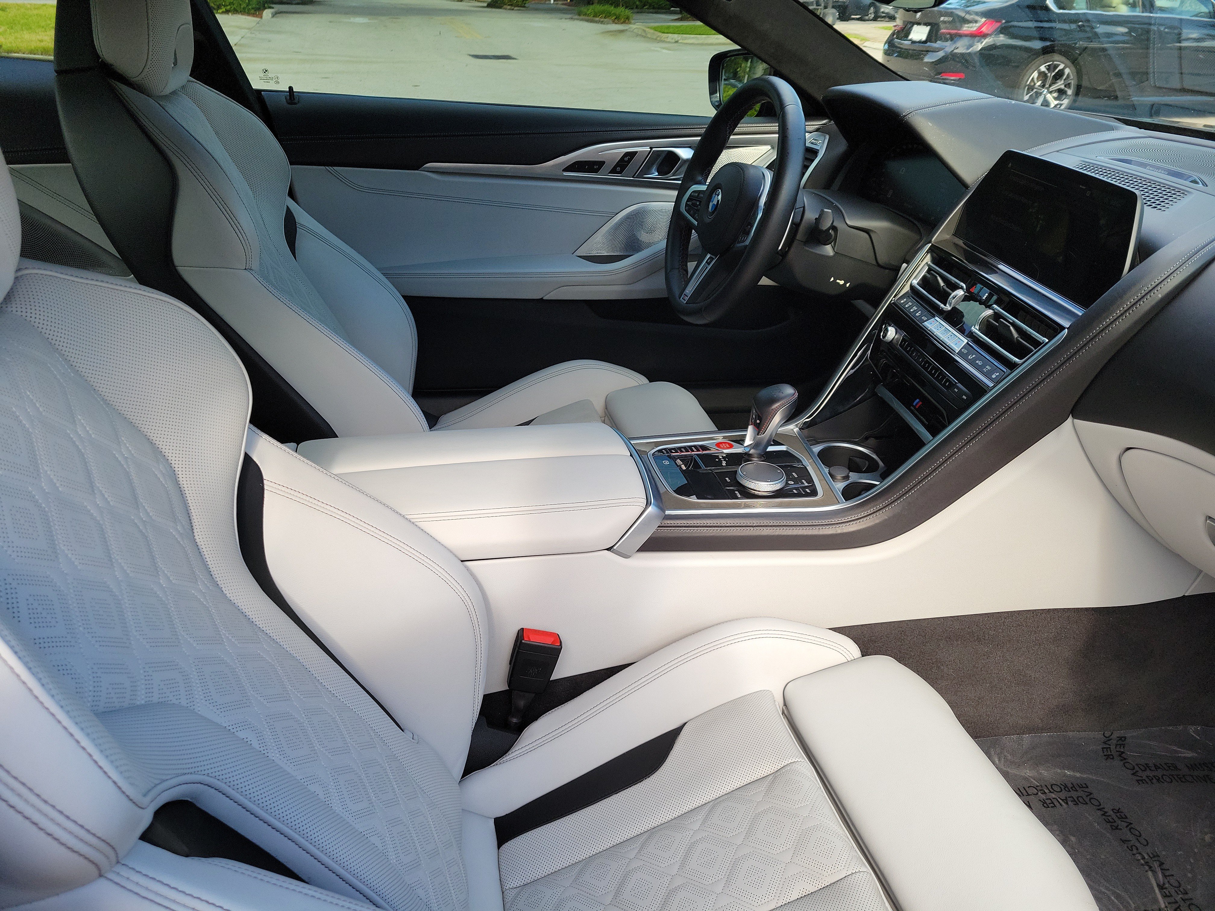 Used 2022 BMW M8 Competition w/ M Carbon Exterior Package AWD/4WD image 9