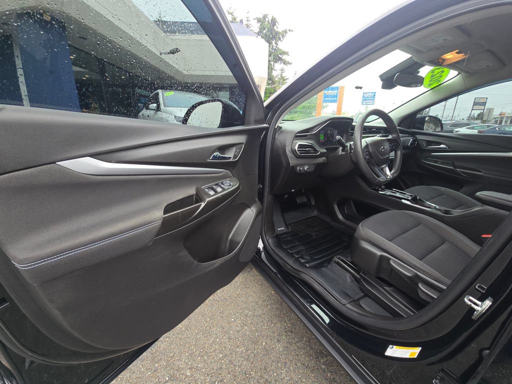 Used 2023 Chevrolet Bolt EUV LT w/ Redline Edition FWD image 20