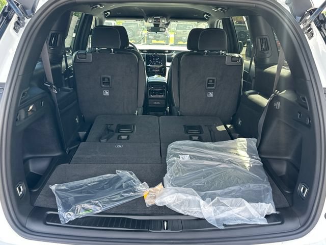 New 2026 Jeep Grand Cherokee L Laredo AWD/4WD image 8