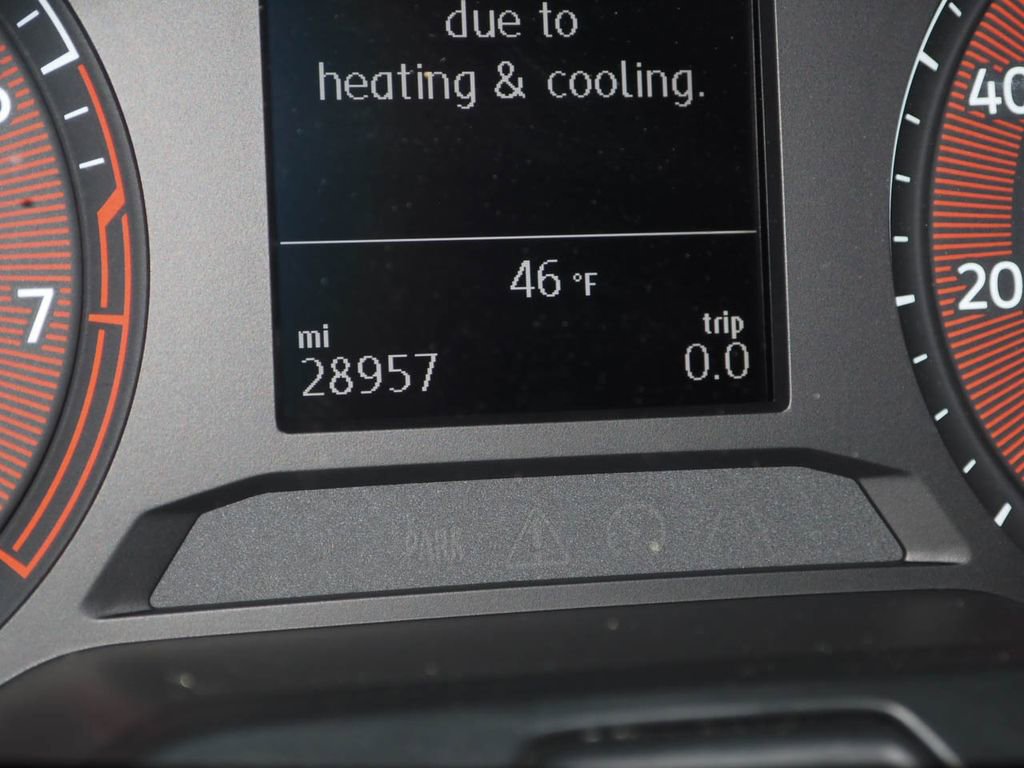 Used 2019 Volkswagen Jetta SE image 17