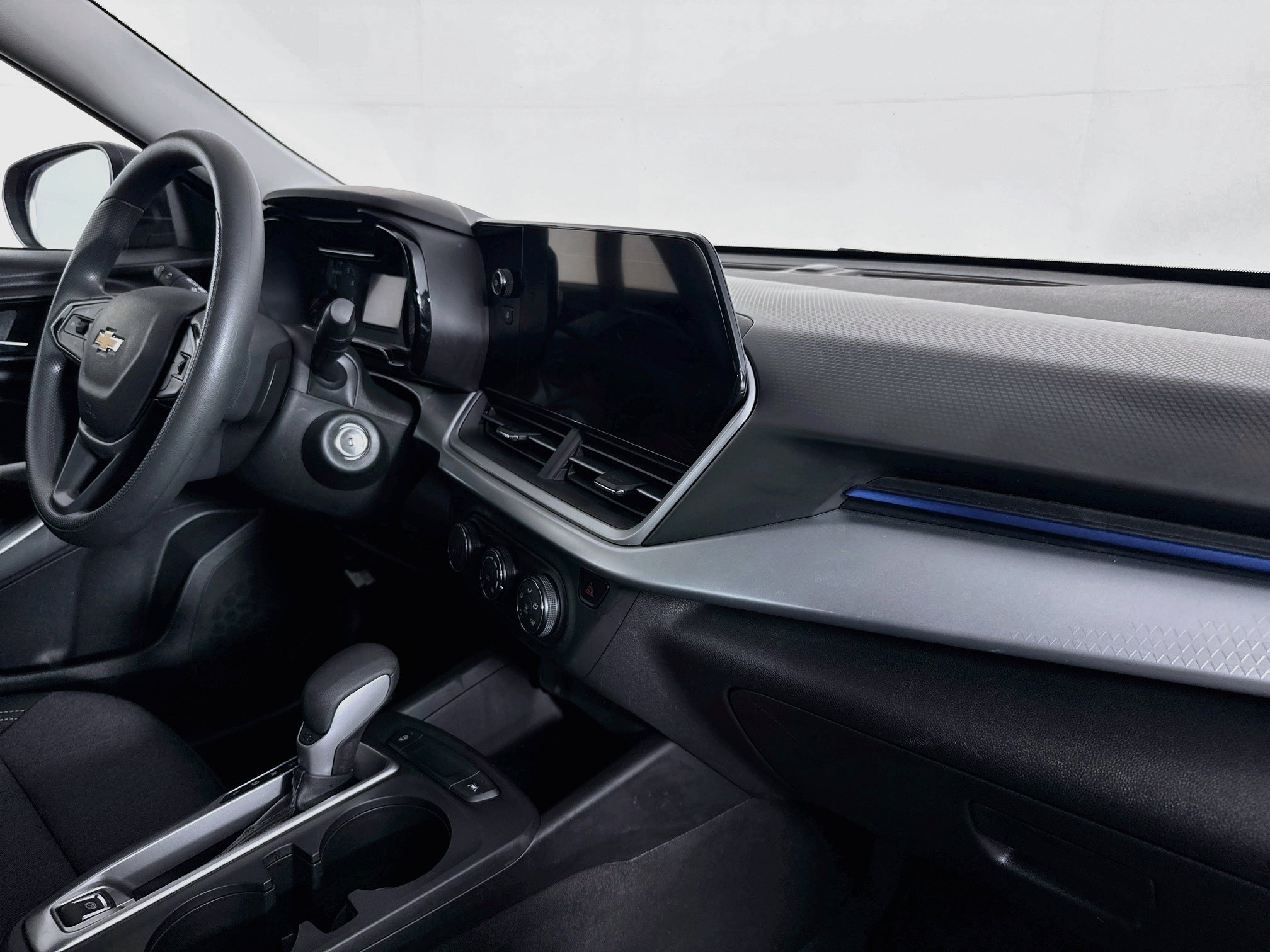 Used 2026 Chevrolet Trax LS FWD image 27