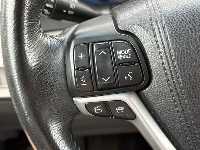Used 2015 Toyota Sienna XLE Premium FWD image 25