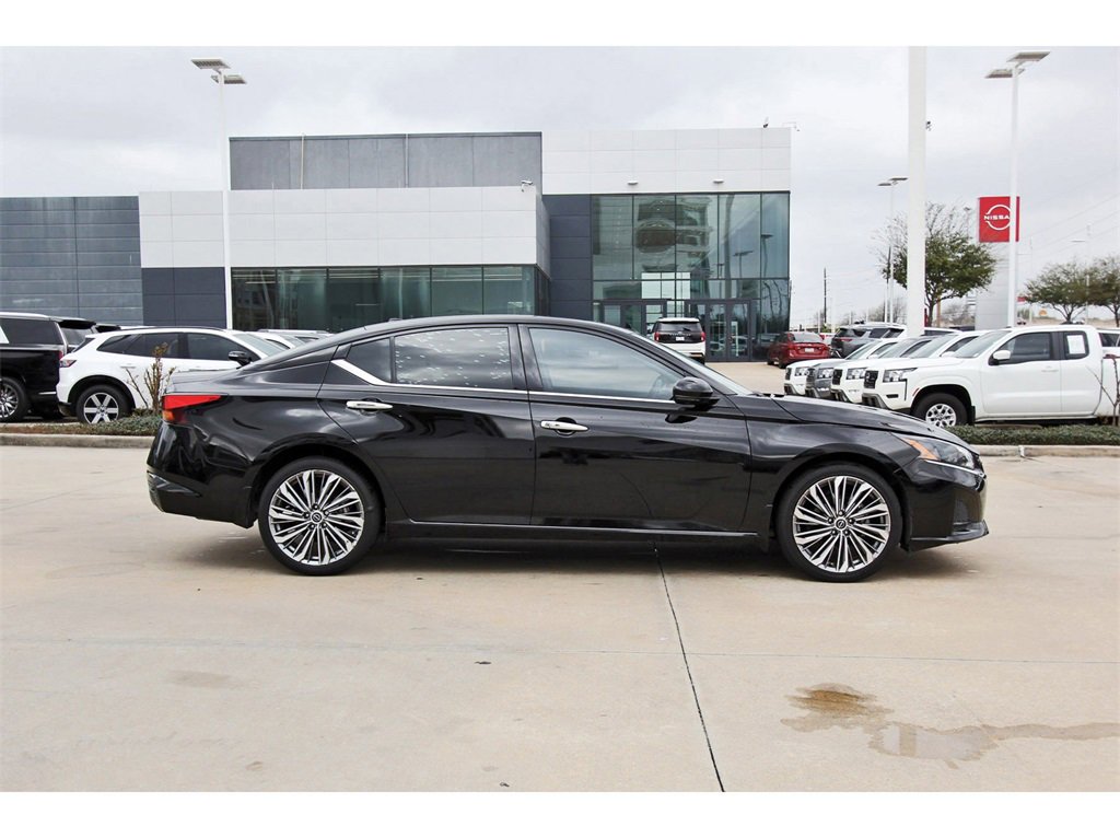 Used 2023 Nissan Altima 2.5 SL image 7