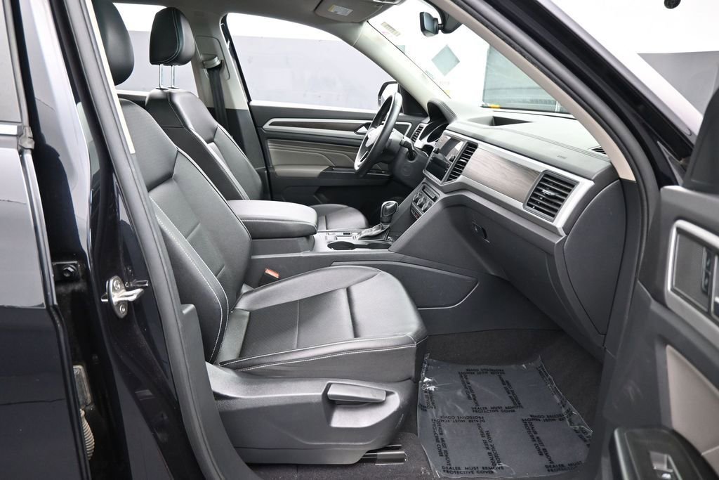 Used 2021 Volkswagen Atlas SE w/ Panoramic Sunroof Package FWD image 43