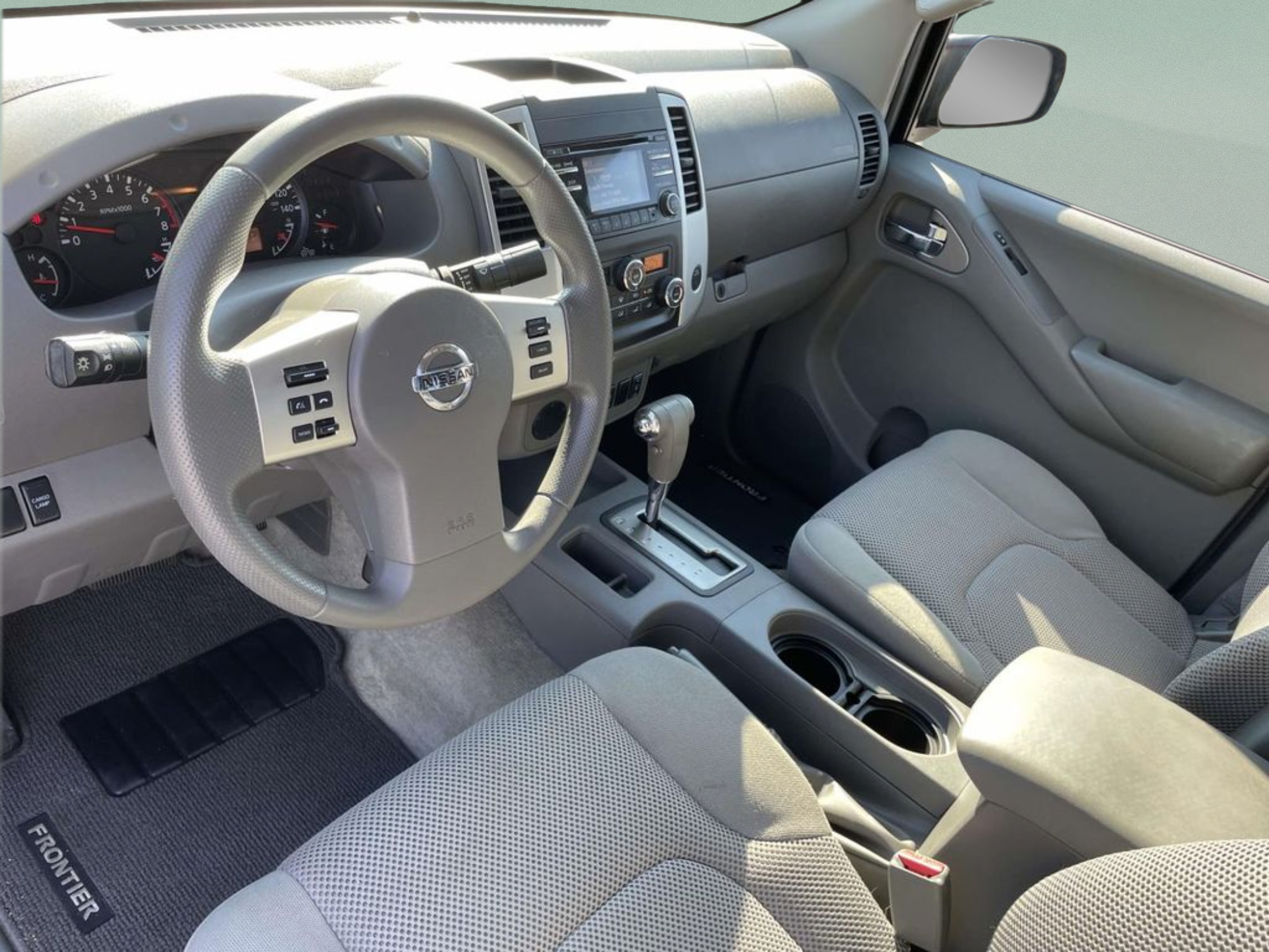 Used 2014 Nissan Frontier SV w/ SV Value Truck Package RWD image 21