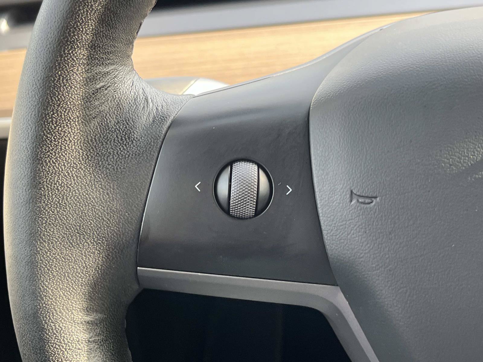 Used 2023 Tesla Model Y Long Range AWD/4WD image 34