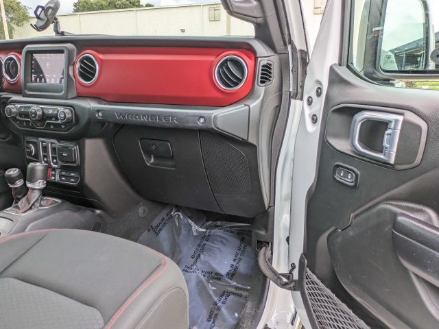 Used 2021 Jeep Wrangler Rubicon AWD/4WD image 16