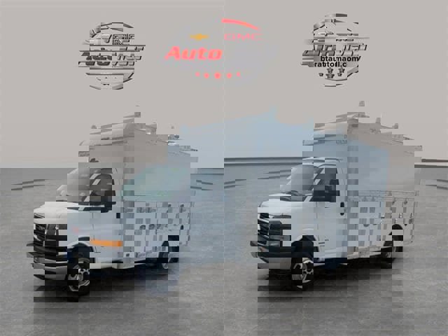 New 2025 GMC Savana 4500 w/ Power Convenience Package