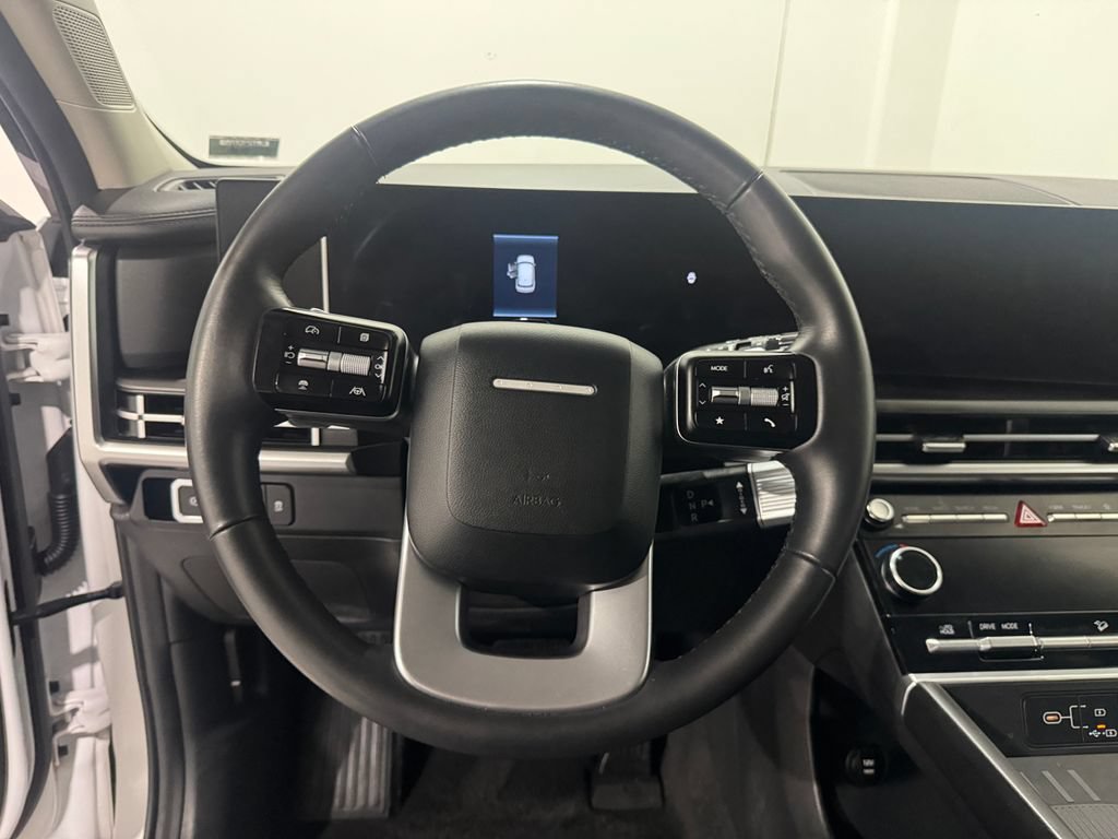 Used 2025 Hyundai Santa Fe SEL FWD image 5