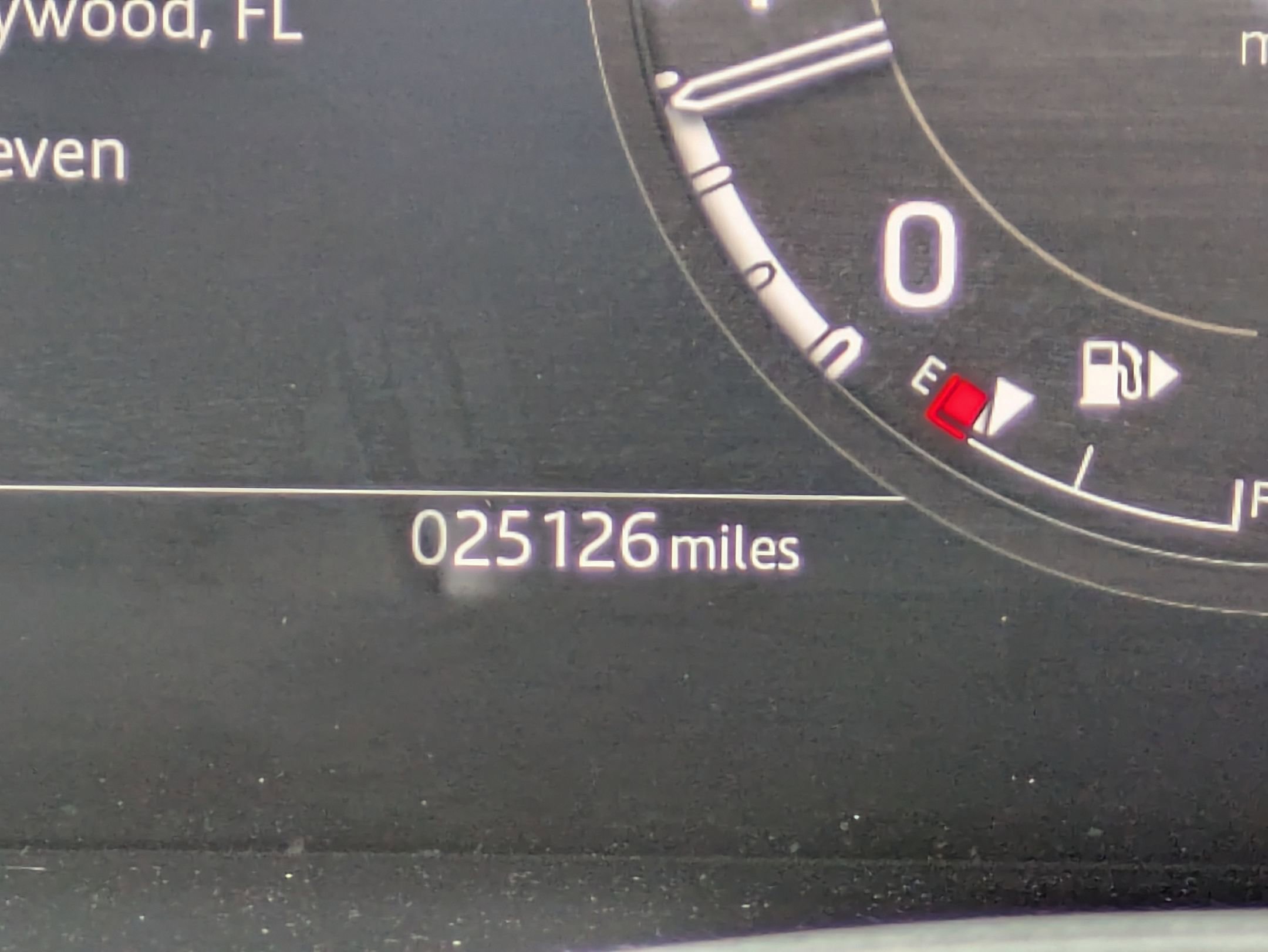 Certified 2024 Land Rover Defender 110 X-Dynamic SE image 11