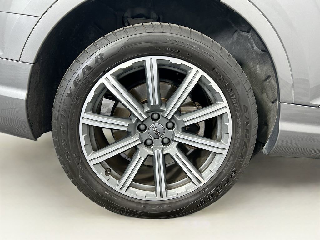 Used 2018 Audi Q7 2.0T Premium Plus w/ Premium Plus Package image 32