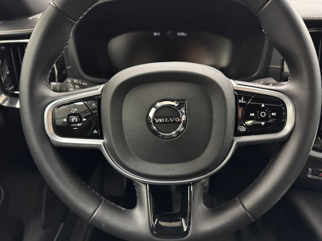 Used 2022 Volvo S60 T8 R-Design w/ Advanced Package image 18