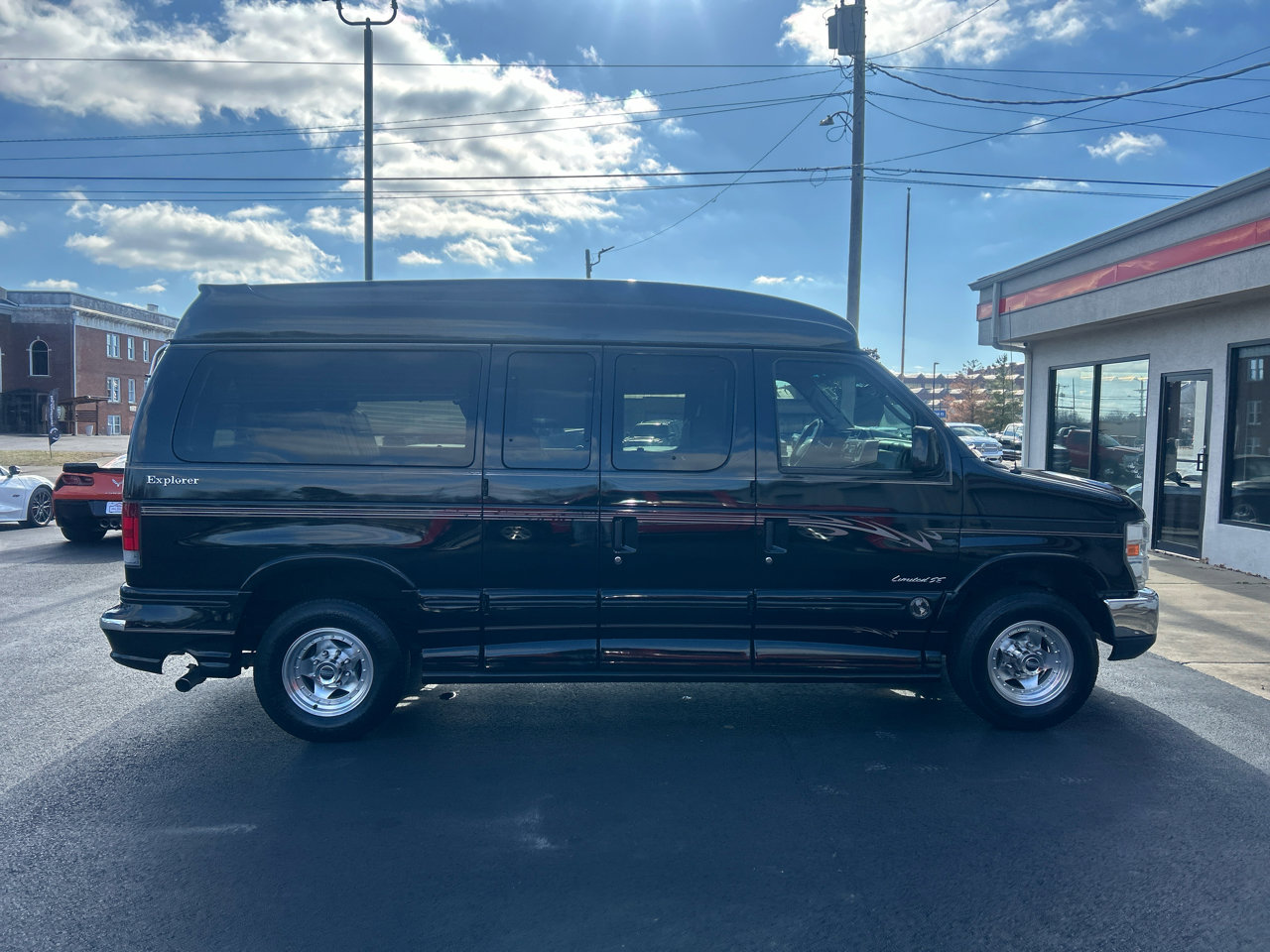 Used 2012 Ford E-150 and Econoline 150 w/ RV Plus Pkg image 4