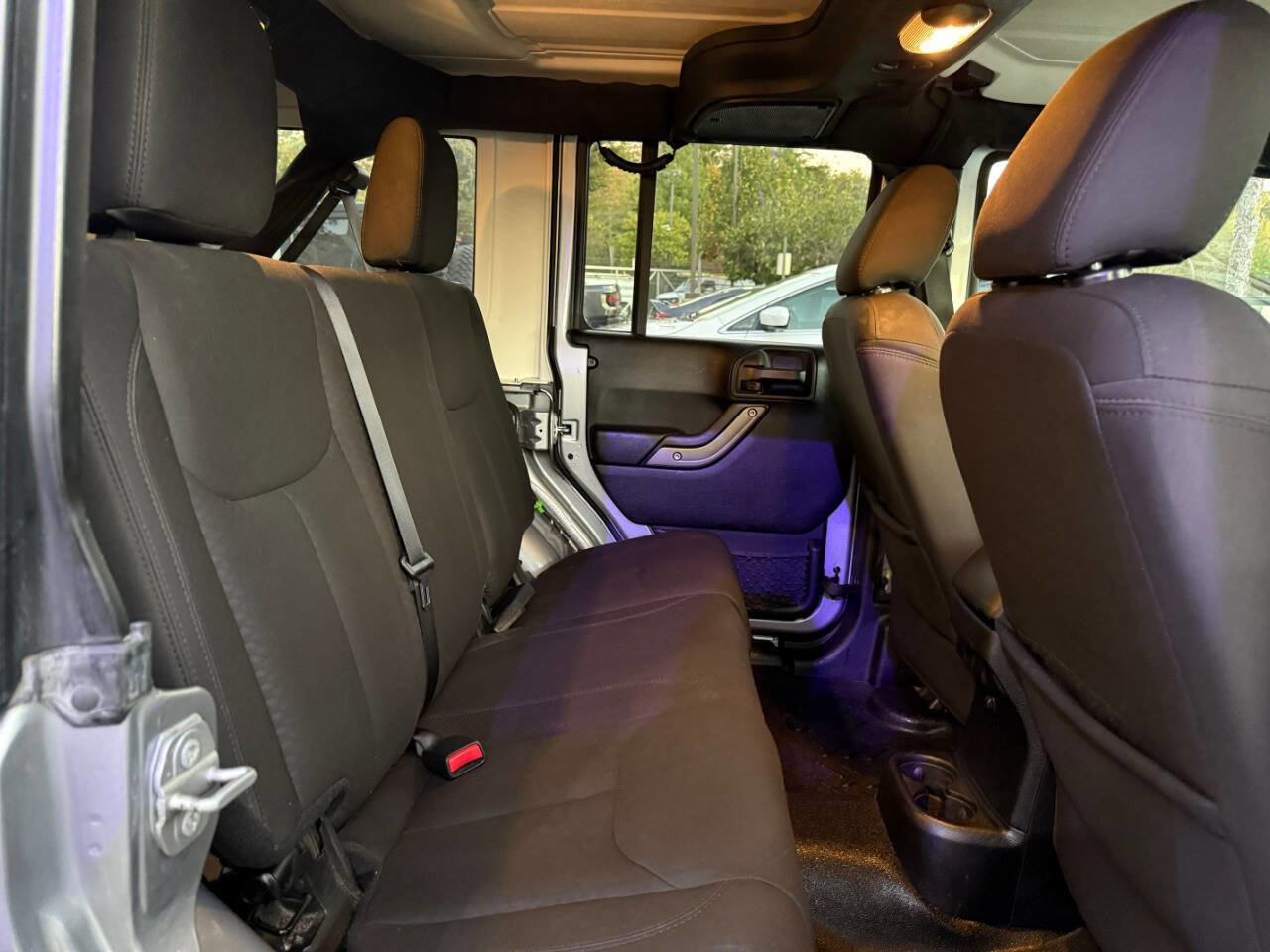 Used 2016 Jeep Wrangler Unlimited Sport image 31