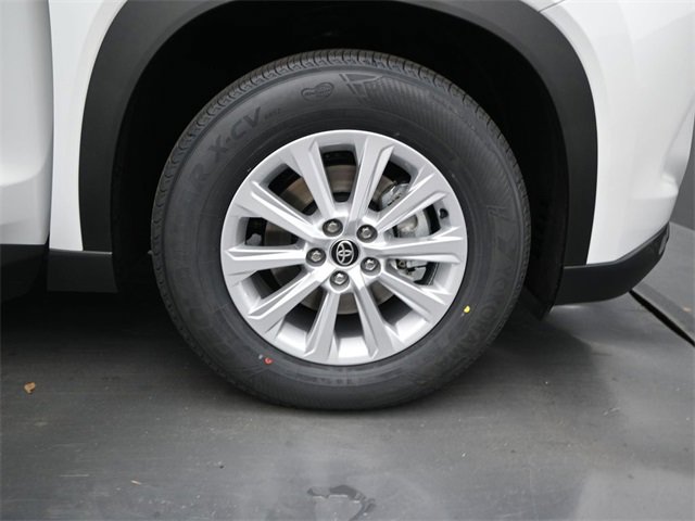 New 2026 Toyota Grand Highlander XLE image 18