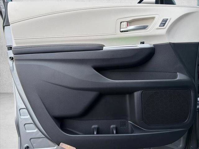 New 2026 Toyota Sienna Platinum image 10