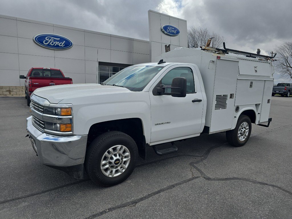 Used 2015 Chevrolet Silverado 3500 W/T RWD image 2
