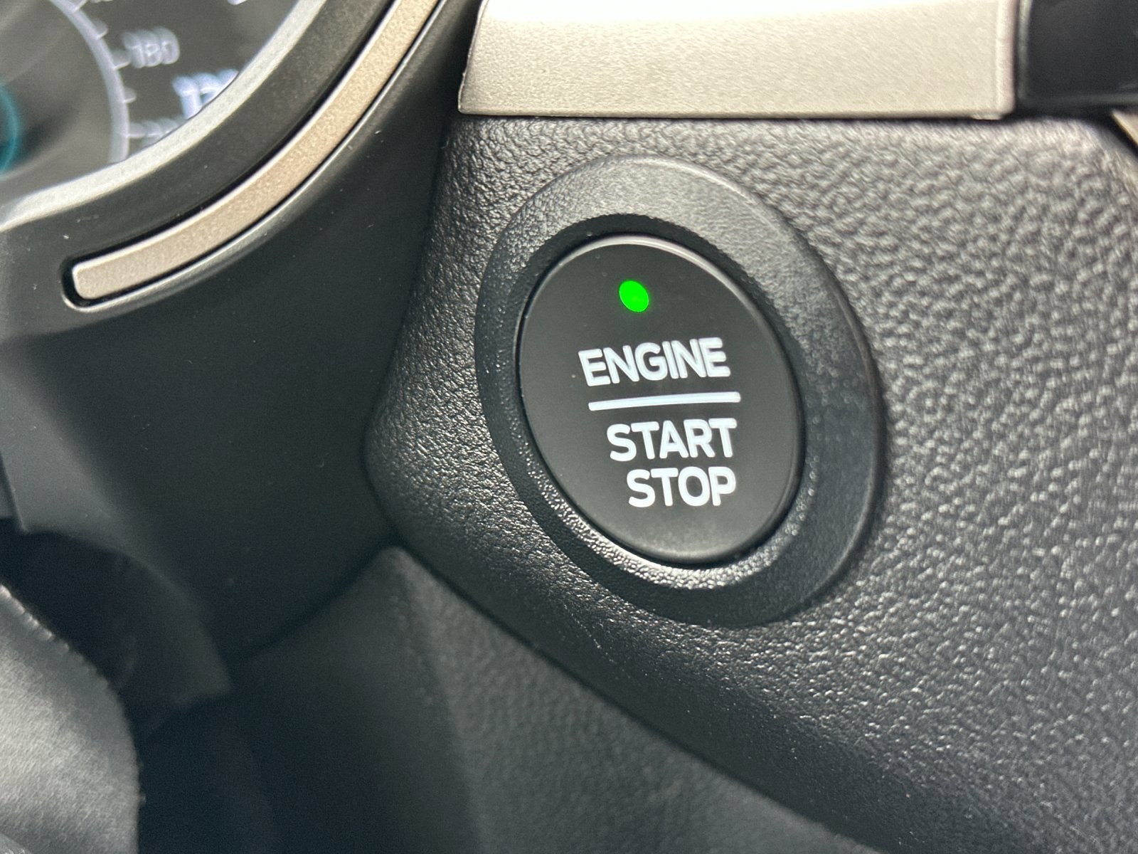 Certified 2022 Ford Escape SE w/ Convenience Package image 23