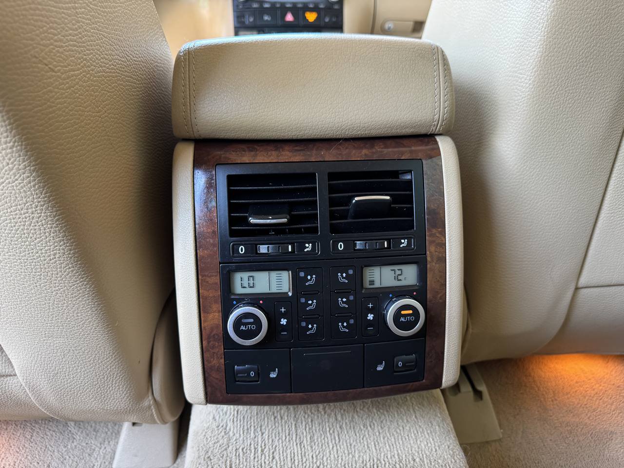 Used 2008 Volkswagen Touareg V6 AWD/4WD image 22