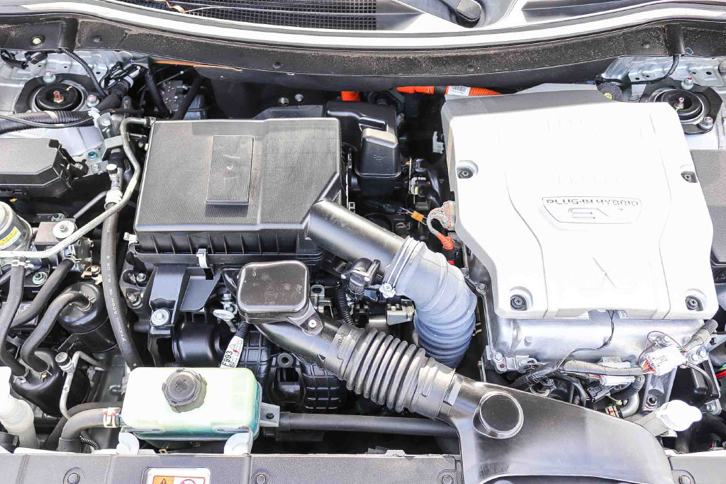 Used 2018 Mitsubishi Outlander GT AWD/4WD image 30