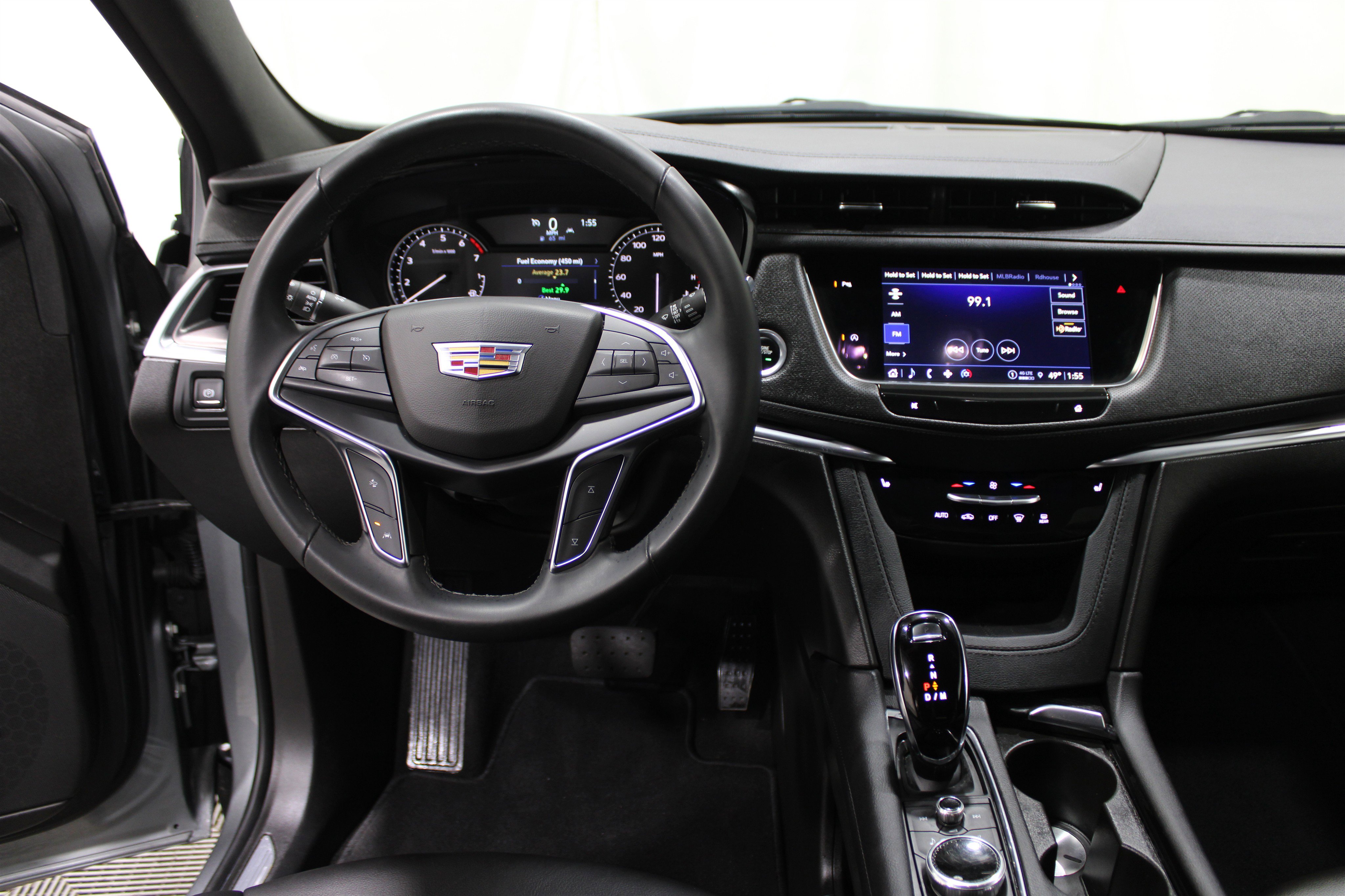 Certified 2024 Cadillac XT5 Luxury image 2