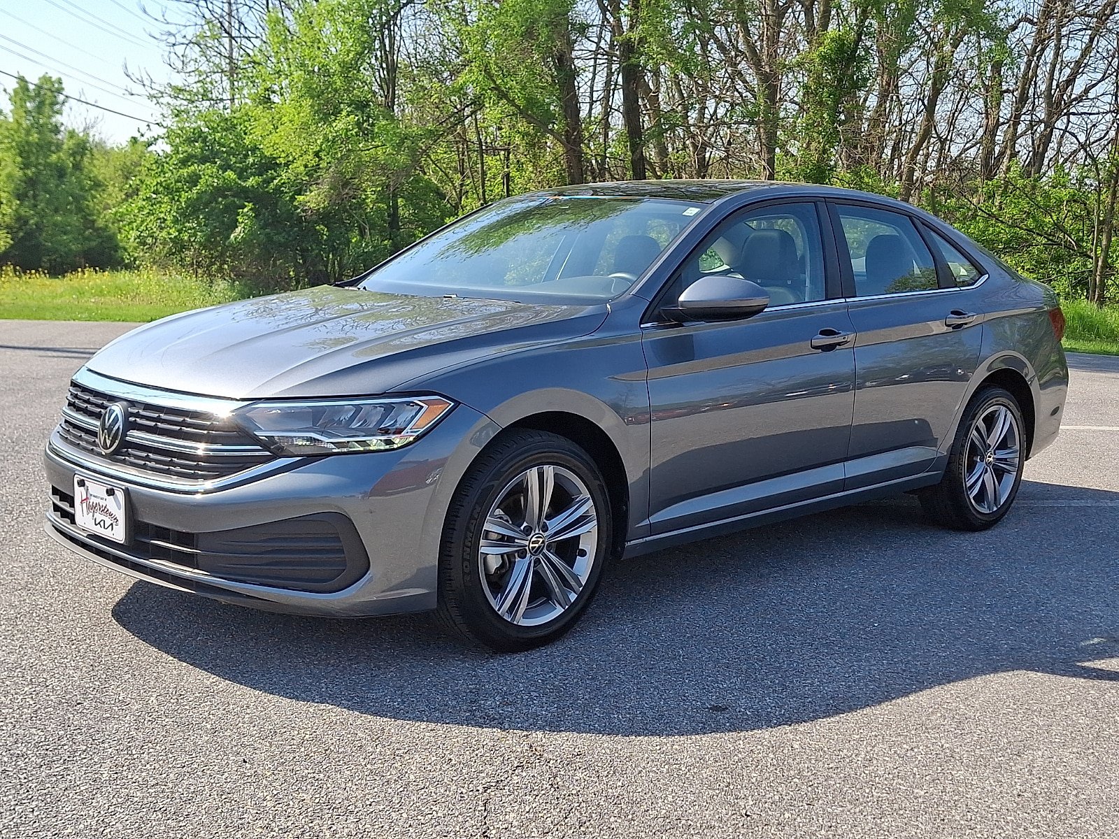 Used 2024 Volkswagen Jetta SE FWD image 3