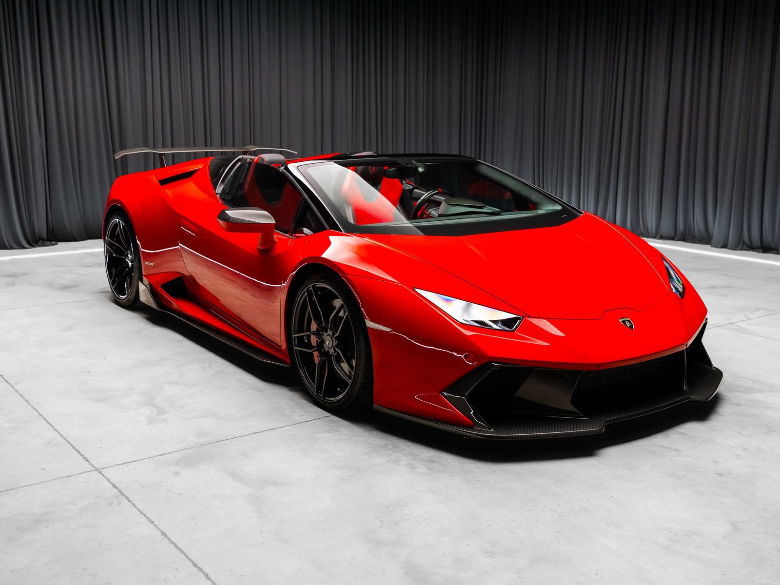 Used 2017 Lamborghini Huracan LP 610-4 AWD/4WD image 6