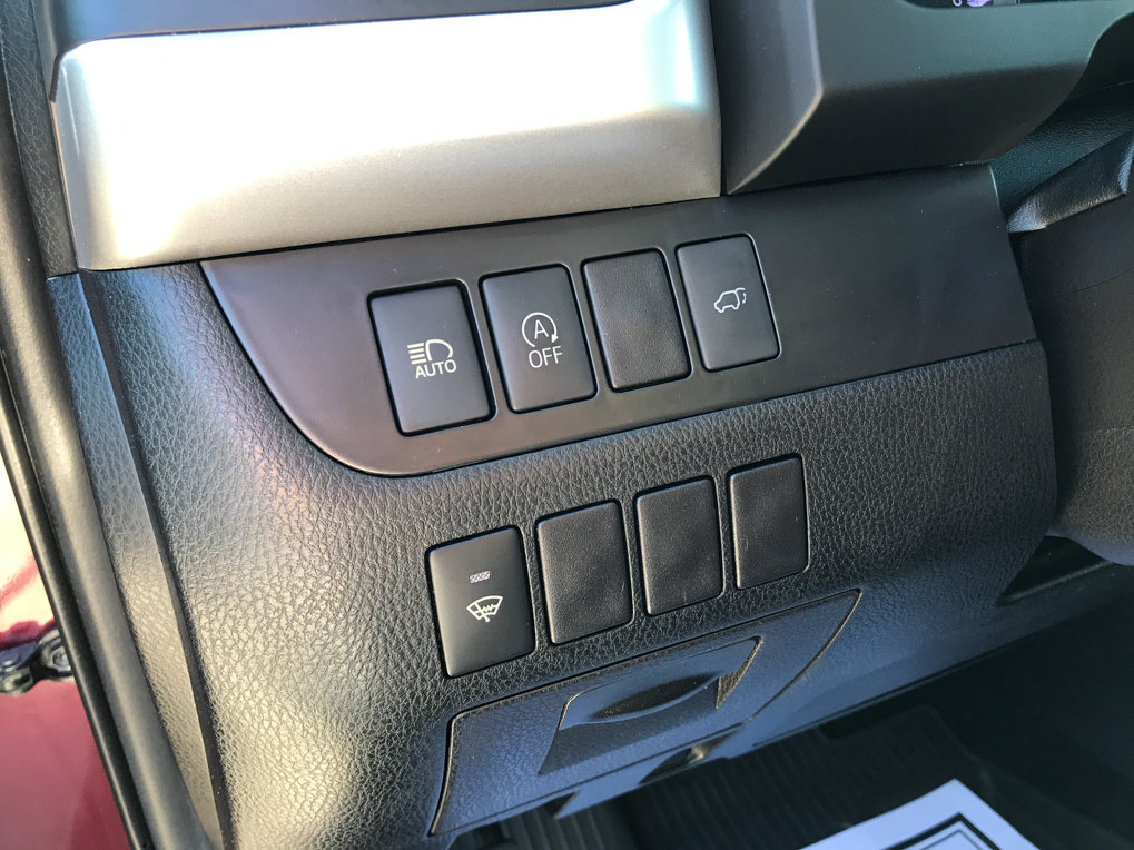 Used 2019 Toyota Highlander XLE AWD/4WD image 14