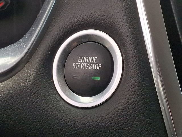 Used 2021 Chevrolet Traverse LT image 24