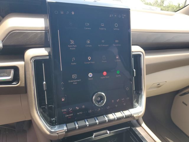 Used 2026 GMC Yukon XL Denali w/ Denali Reserve Package AWD/4WD image 16